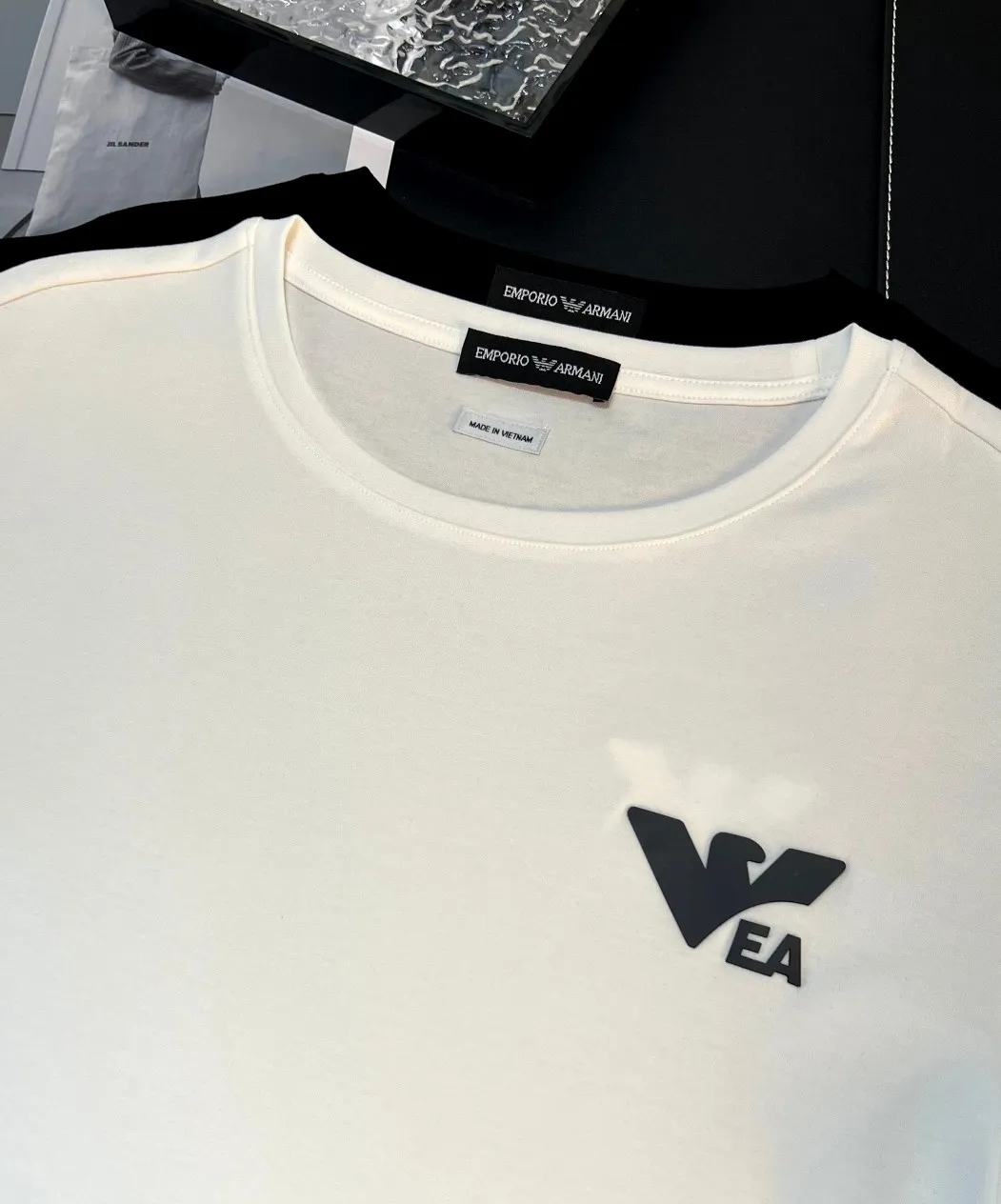 2026 New Arrival mercerized cotton 200g short-sleeved T-shirt logo: EA Armani Process: silicone Color: black/white Sizes: M~3XL